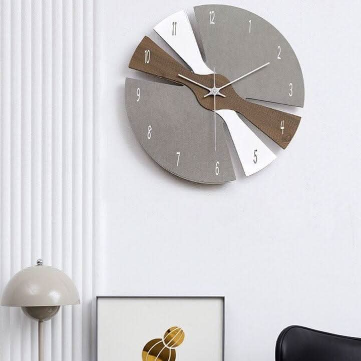 ZAVARA Fragmentierte Zeitmesser Wanduhr Modernes Holzdesign Präzise Zeitmessung