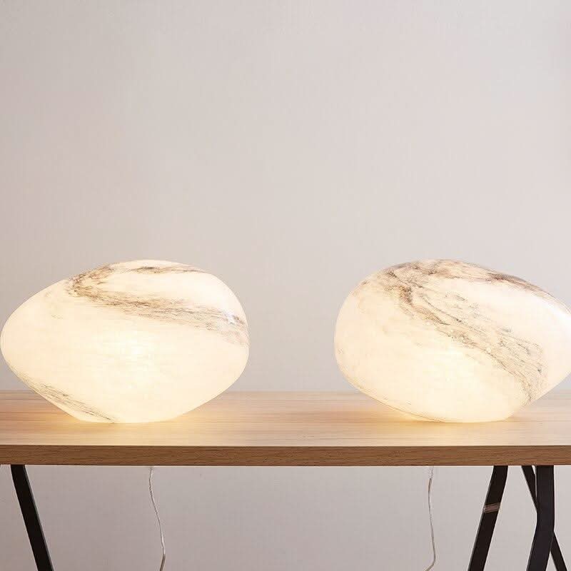 LUMISTELLA – Elegante Tischlampe im Blumen-Design