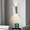 Oriva Moderne LED-Wandleuchte Für Stilvolle Ambiente Und Akzentbeleuchtung