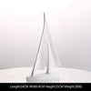 LORIANA Elegante Küstenkunst Harz-Segelboot-Skulptur Weiß Schwarz