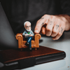 Der Schreibtisch-Therapeut – Lustige MiniTherapeuten-Figur fürs Büro