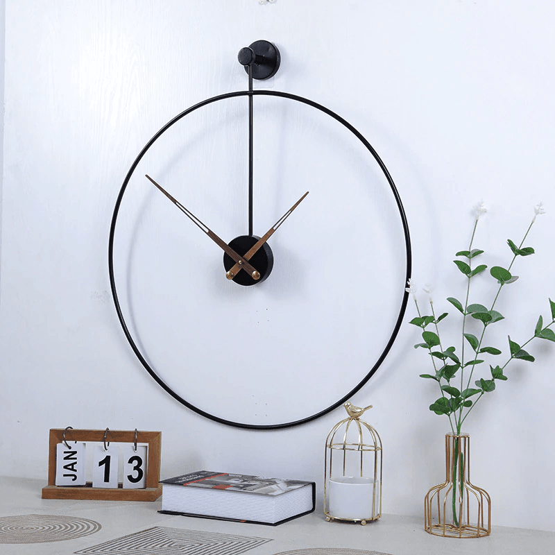 Asteroid – Moderne Wanduhr