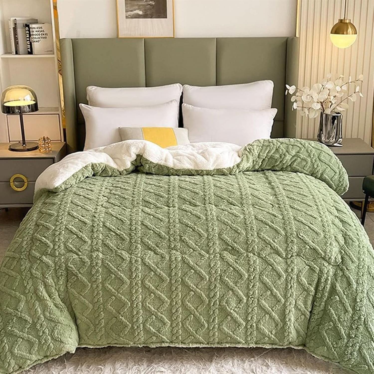 Cole - Plüschige Sherpa-Decke