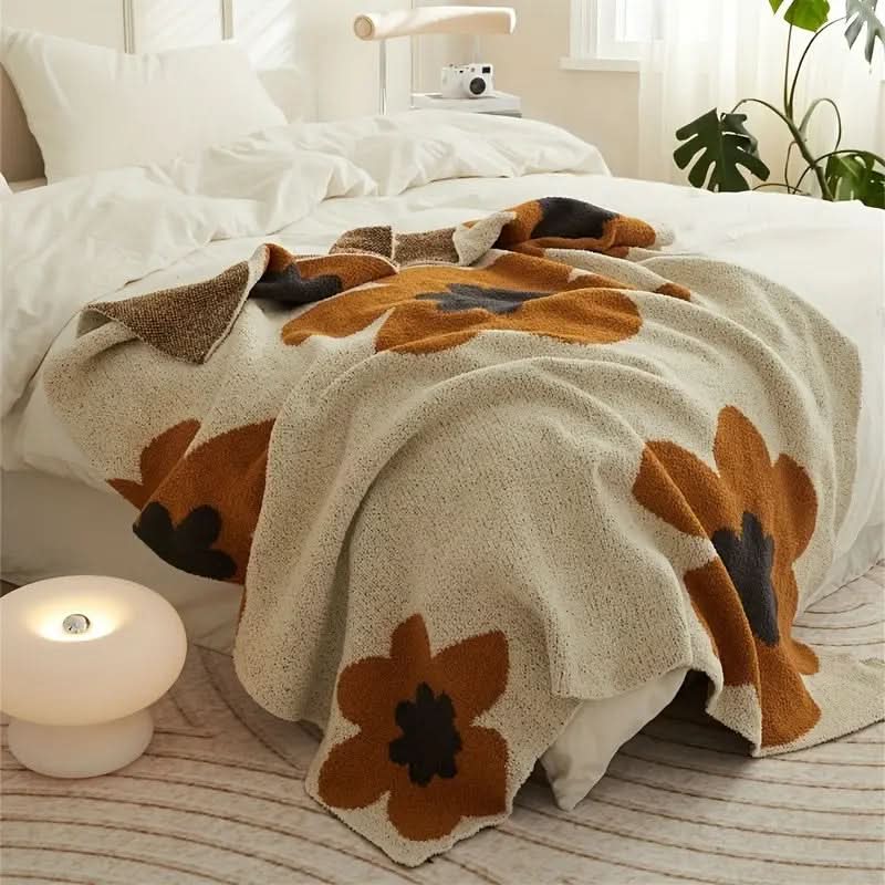 CAS - Gestrickte Decke Mit Blumenmuster