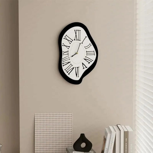 Zeitmesser Wanduhr Kunstwerk Inspiriert Von Dalí Traumhaft
