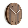 OAKVANE Watch Out Wanduhr – Skandinavische Eichen-Wanduhr Mit Messingzeigern