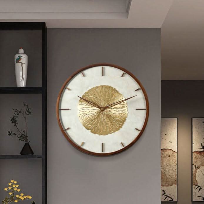 FIORAELLE Goldene Blüten-Wanduhr Walnusskupfer Elegantes Kunstvolles Design