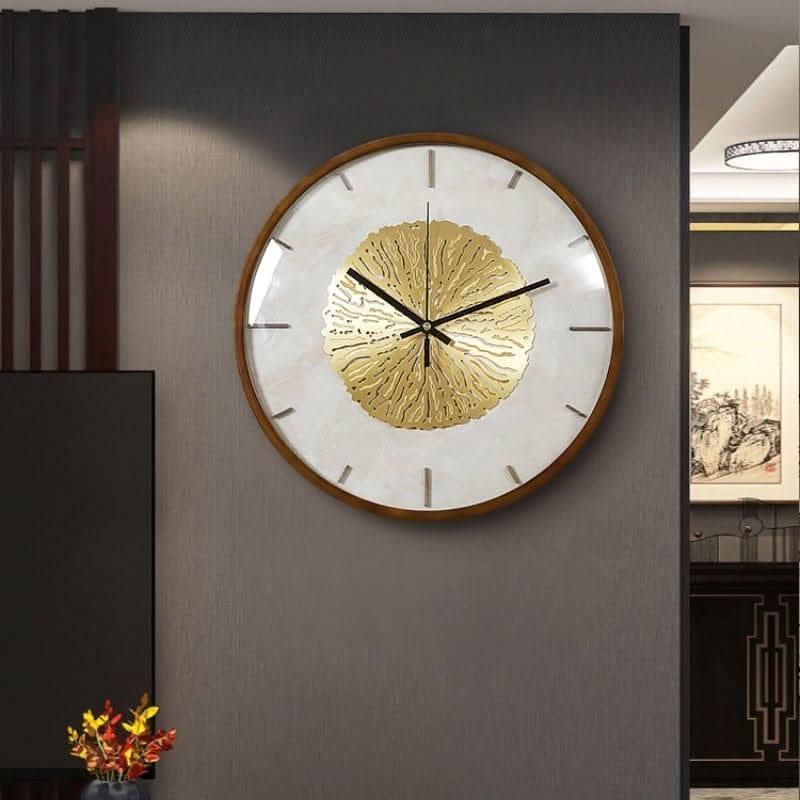 FIORAELLE Goldene Blüten-Wanduhr Walnusskupfer Elegantes Kunstvolles Design
