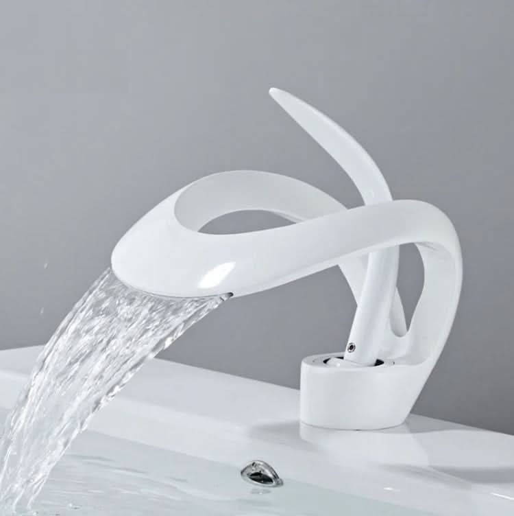 ORENIX Skulpturaler Aqua Gestalter Wasserhahn Modernes Badezimmer Refugium Hochwertige Materialien